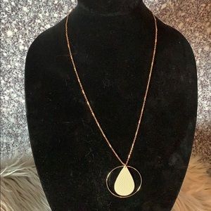 Ladies long beige necklace with gold chain